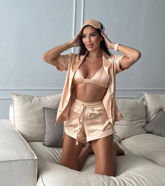 LADY PAJAMAS